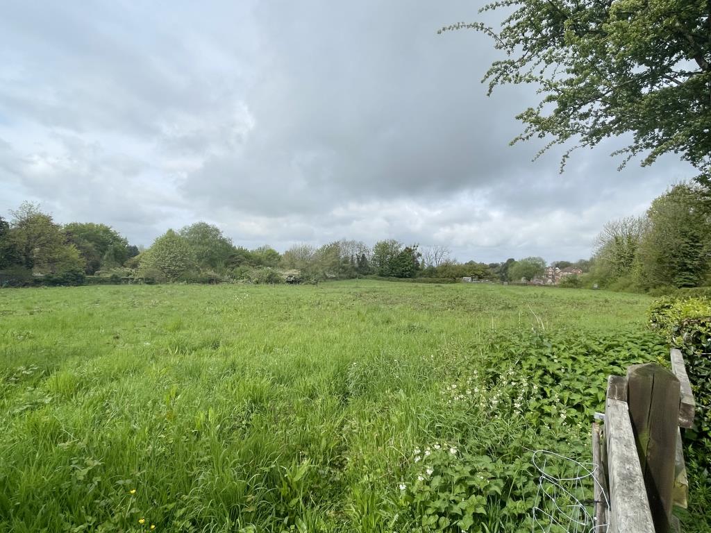 Lot: 114 - PADDOCK EXTENDING TO OVER TWO ACRES - View Across the Land from Entrance Gate